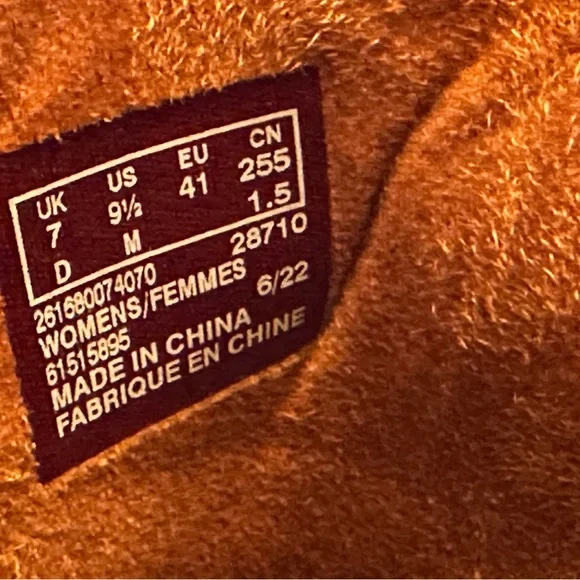 Clarks | Women’s Tan Leather Chukka Boots with Side Zip - Picture 6 of 10